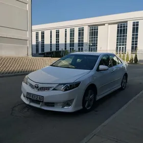 Toyota Camry 2013