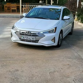 Hyundai Elantra 2020