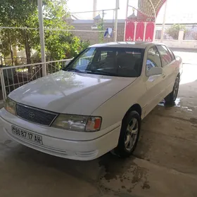 Toyota Avalon 1999