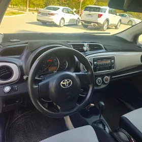 Toyota Yaris 2011