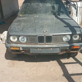 BMW 320 1990