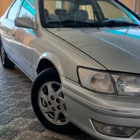 Toyota Camry 2000