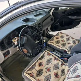 Nissan Sunny 2001