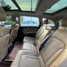 Audi Q7 2013