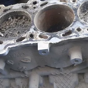 BMW Блок 2,8 гошо ванус