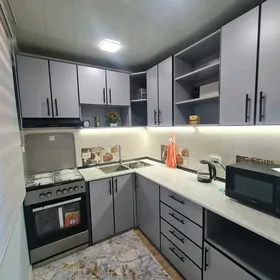 Satlyk 1 etaz 4 komnat +howly