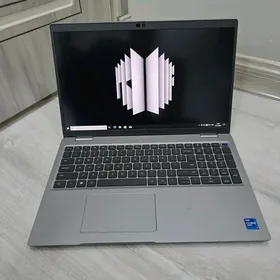Dell 5520 i7-11 8/256 15.6 FHD