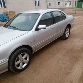 Nissan Maxima 1995