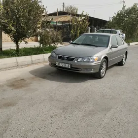 Toyota Camry 2000