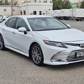Toyota Camry 2022