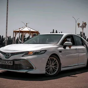 Toyota Camry Hybrid 2018