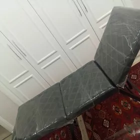 Массажная кушетка