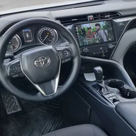 Toyota Camry 2020