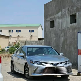Toyota Camry 2022