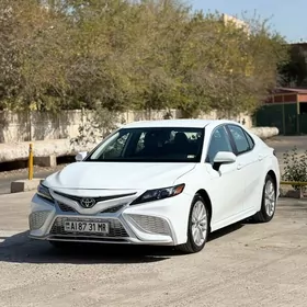 Toyota Camry 2022