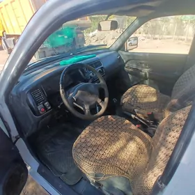 Mitsubishi L200 2006