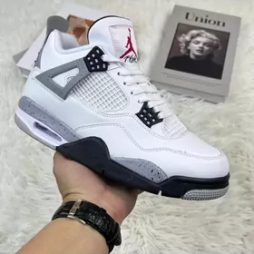 NIKE AIR JORDAN 4 WHITE CEMENT