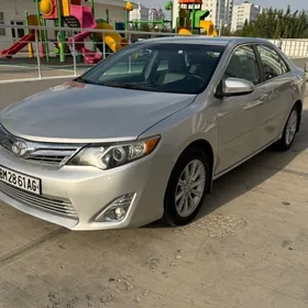 Toyota Camry 2014
