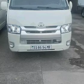 Toyota Hiace 2008