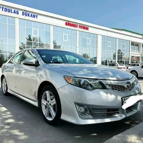 Toyota Camry 2013