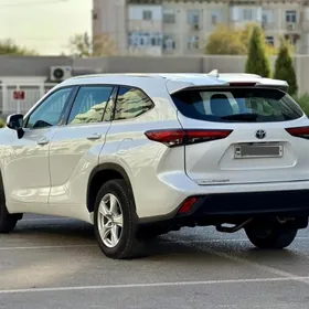 Toyota Highlander 2022