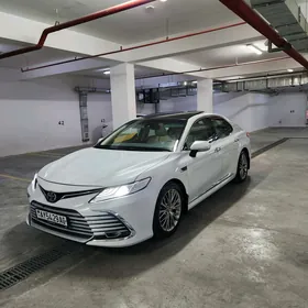Toyota Camry 2018