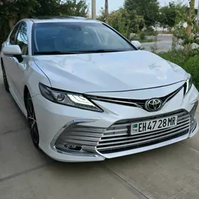 Toyota Camry 2021
