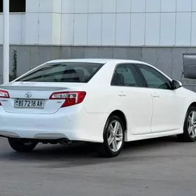 Toyota Camry 2012