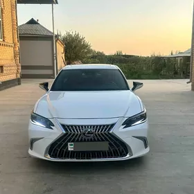 Lexus ES 350 2020