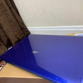 Kompýuter Asus