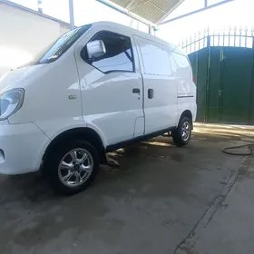 Toyota Hiace 2005