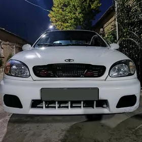 Daewoo Lanos 2000