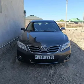 Toyota Camry 2011