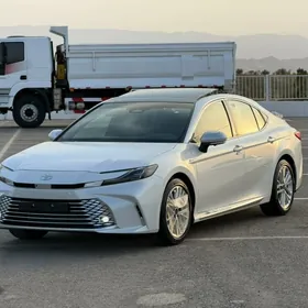 Toyota Camry 2025