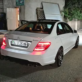 Mercedes-Benz C300 2013