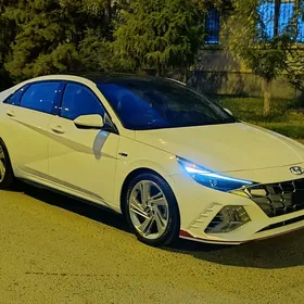 Hyundai Elantra 2022