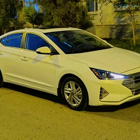 Hyundai Elantra 2020