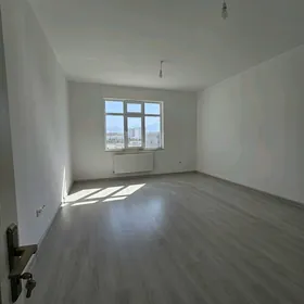 MIR 8 4 KOM 145M²