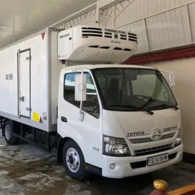 Mitsubishi Canter 2020