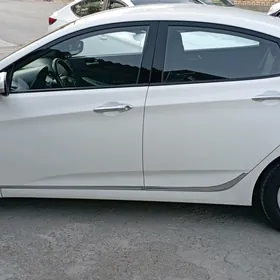 Hyundai Accent 2014