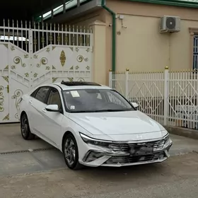 Hyundai Elantra 2025
