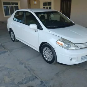Nissan Versa 2010