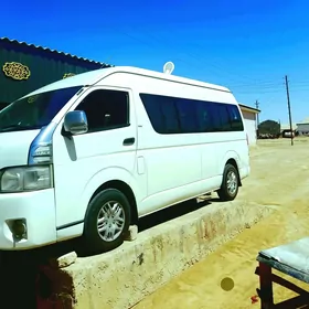 Toyota Hiace 2008