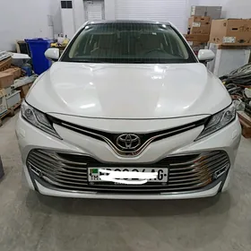 Toyota Camry 2020