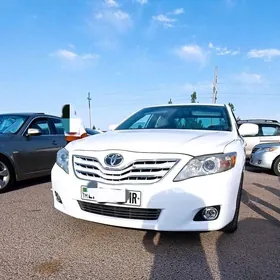 Toyota Camry 2011