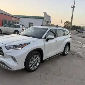 Toyota Highlander 2022