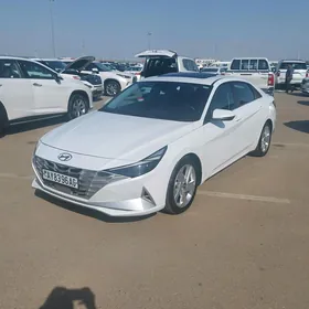 Hyundai Elantra 2022