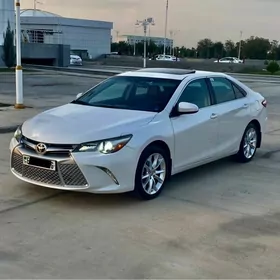 Toyota Camry 2017