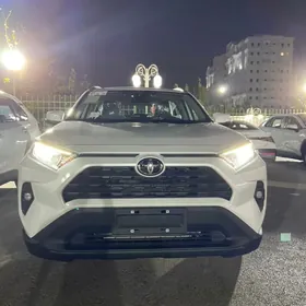 Toyota RAV4 2025