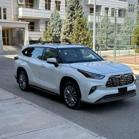 Toyota Highlander 2020